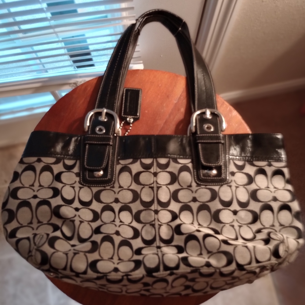Coach Soho logo monogram purse